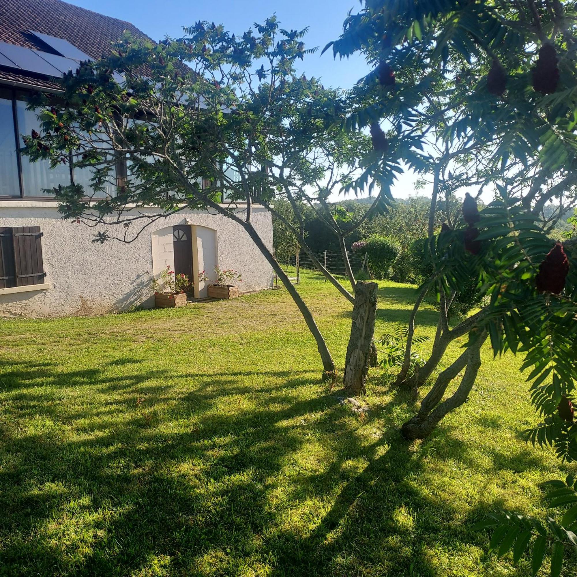 Au Petit Bois Magique Apartman Payrac Kültér fotó