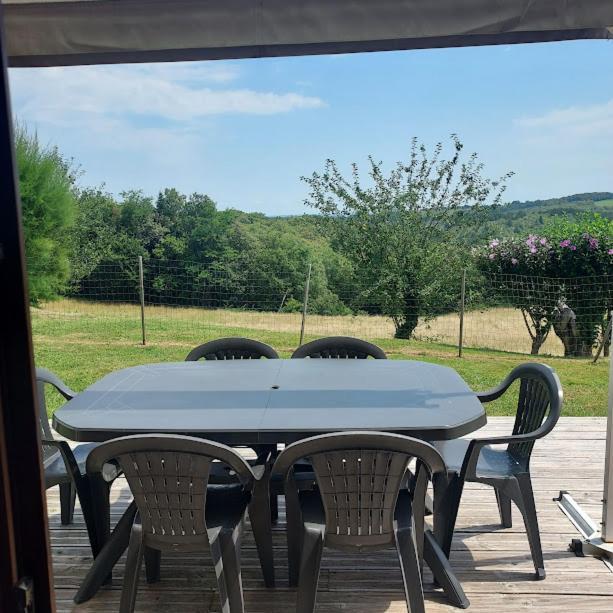 Au Petit Bois Magique Apartman Payrac Kültér fotó